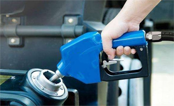 加注車(che)用尿素(su)的4點注(zhu)意事項(xiang)