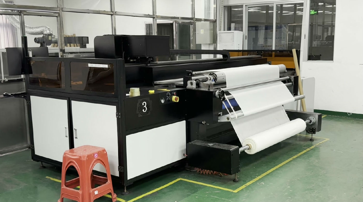 數(shu)碼印花(hua)機長時(shi)間運行(hang)如何确(que)保精度(du)和分辨(bian)率?