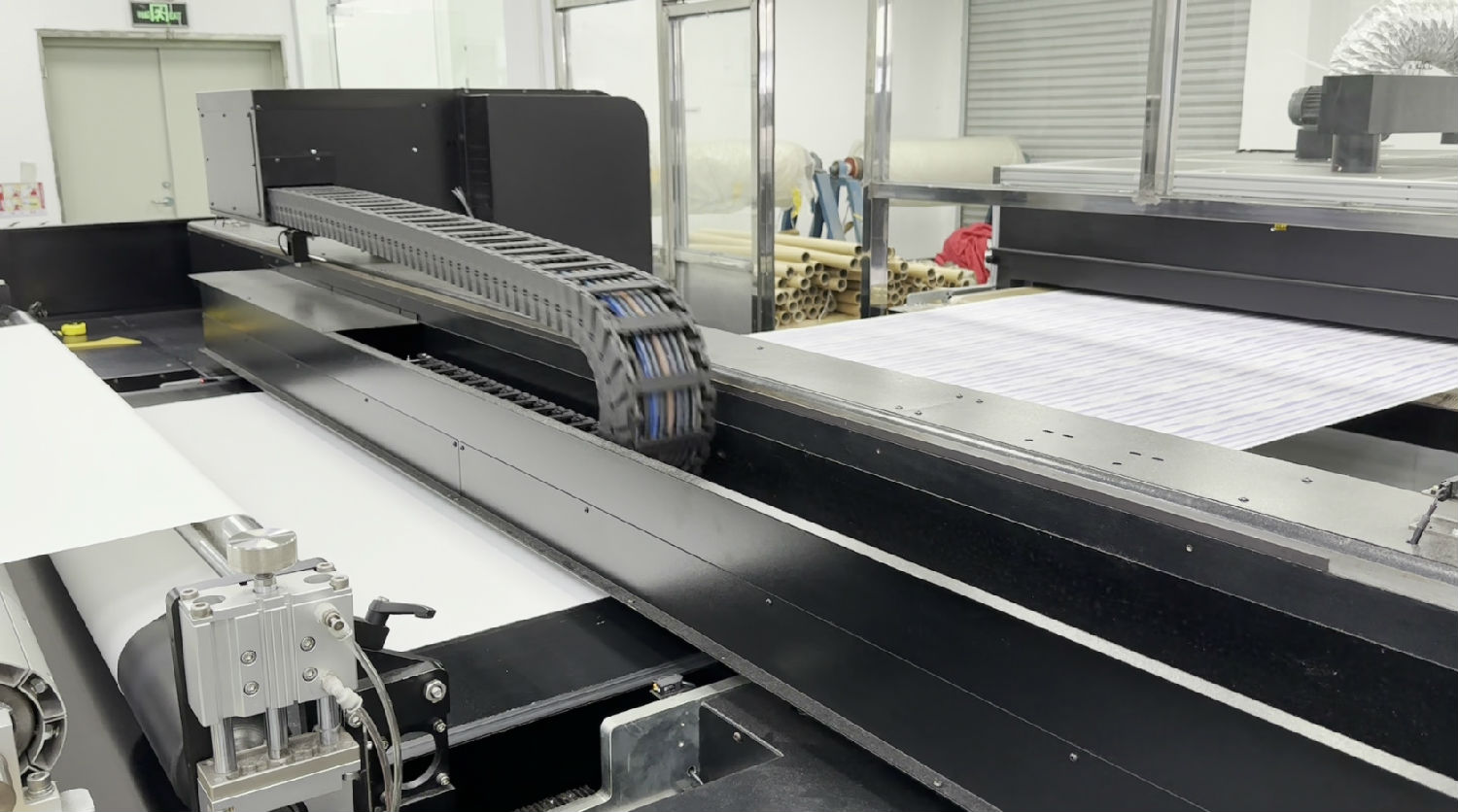 影響(xiang)數碼印花(hua)機打印精(jing)度的8個因(yin)素