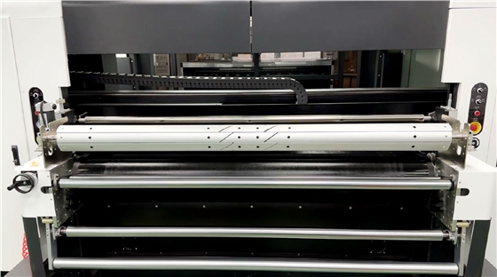 數碼(ma)印花(hua)機防(fang)高溫(wen)的保(bao)養技(ji)巧