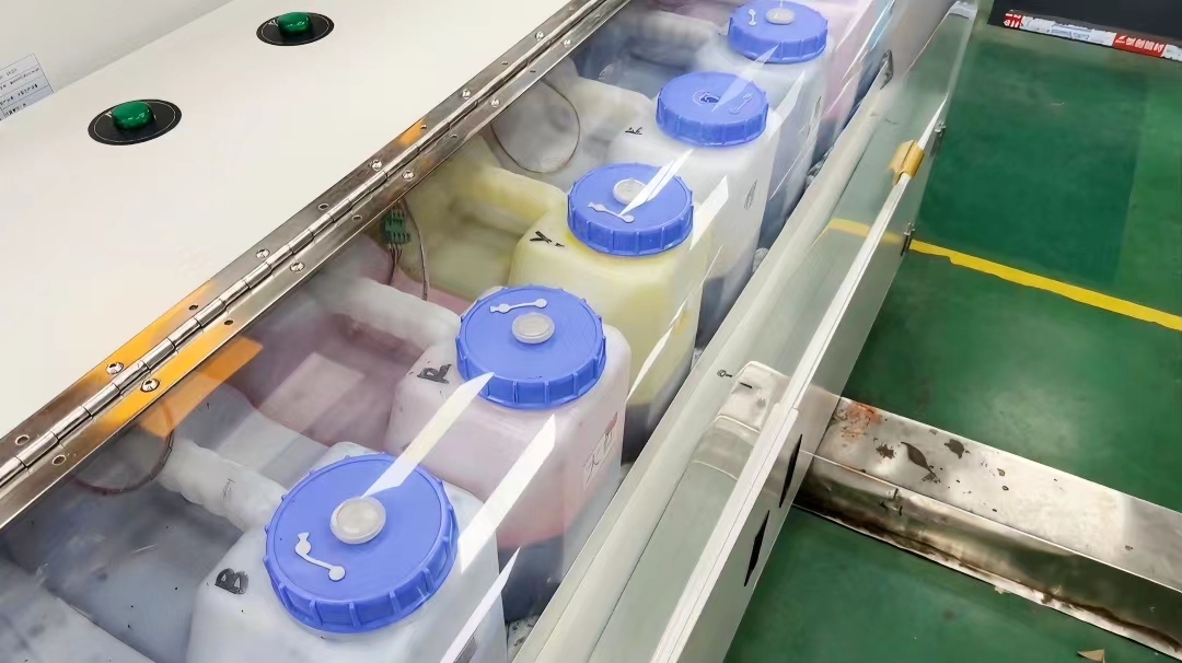 如何(he)判斷數(shu)碼印花(hua)機墨水(shui)是否适(shi)合高溫(wen)環境?